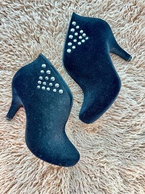 Melissa Ashanti Black Velvet Ankle Boots with Silver Studs Size 7 US 36 BR 38 EU